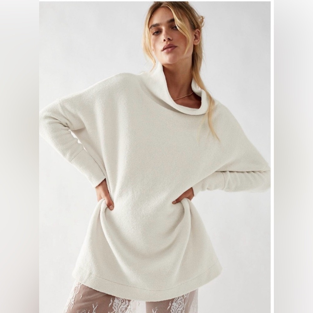 Free People Ottoman Slouchy Tunic oversized ribbed knit sweater